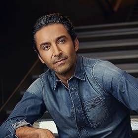 Pej Vahdat